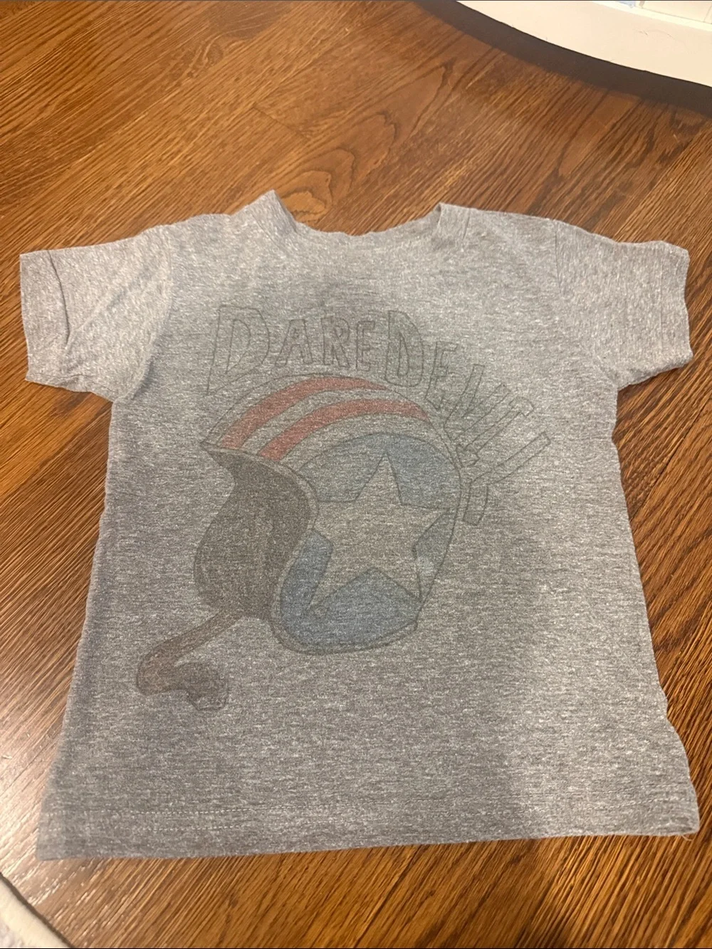 Kids' Heather Gray Graphic Tee with Star Helmet Design